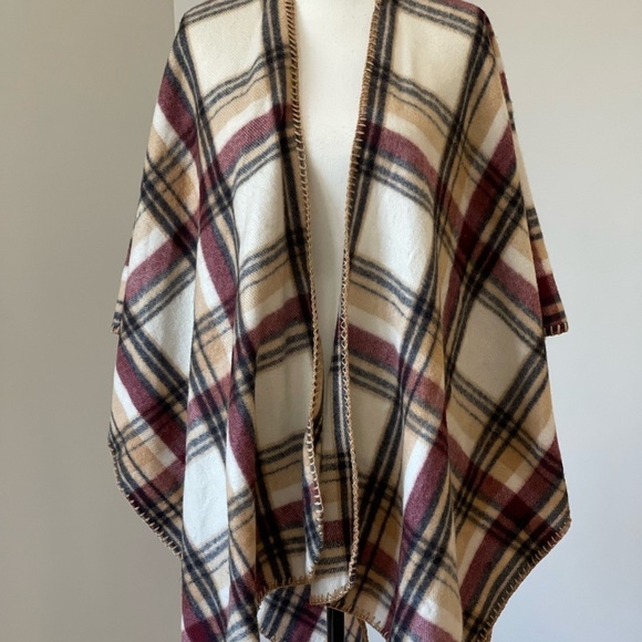 Woolrich cozy blanket wrap one size cape shawl poncho warmth cozy snuggle - Picture 7 of 12